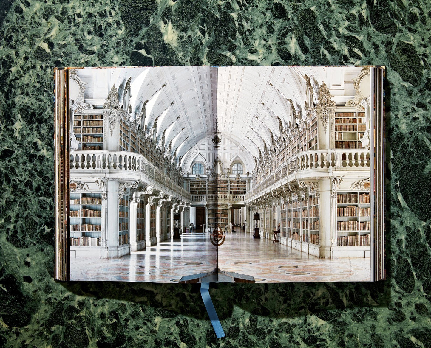 Massimo Listri. Libraries.